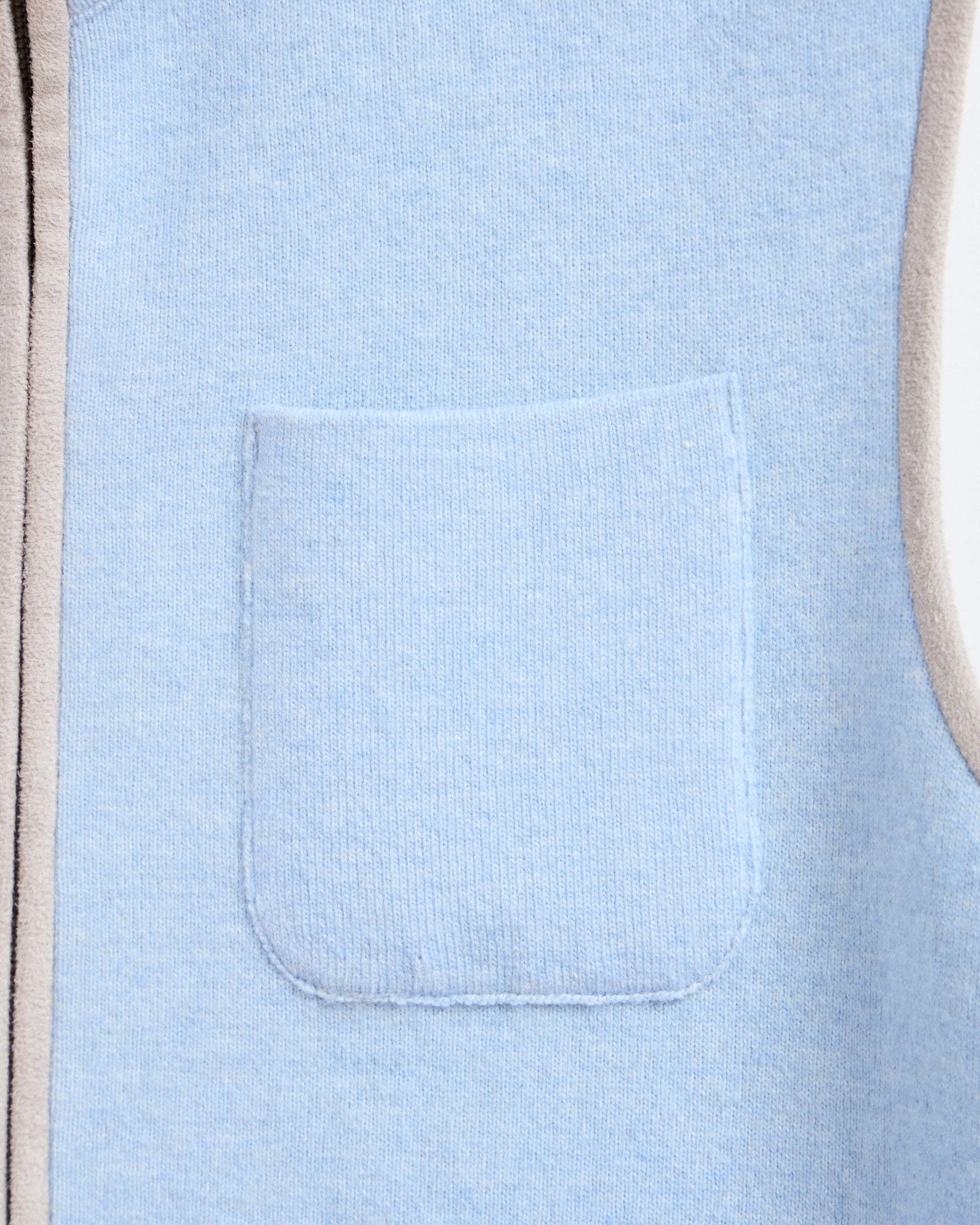 Luxurious Cashmere Vest: Unmatched Softness and Comfort