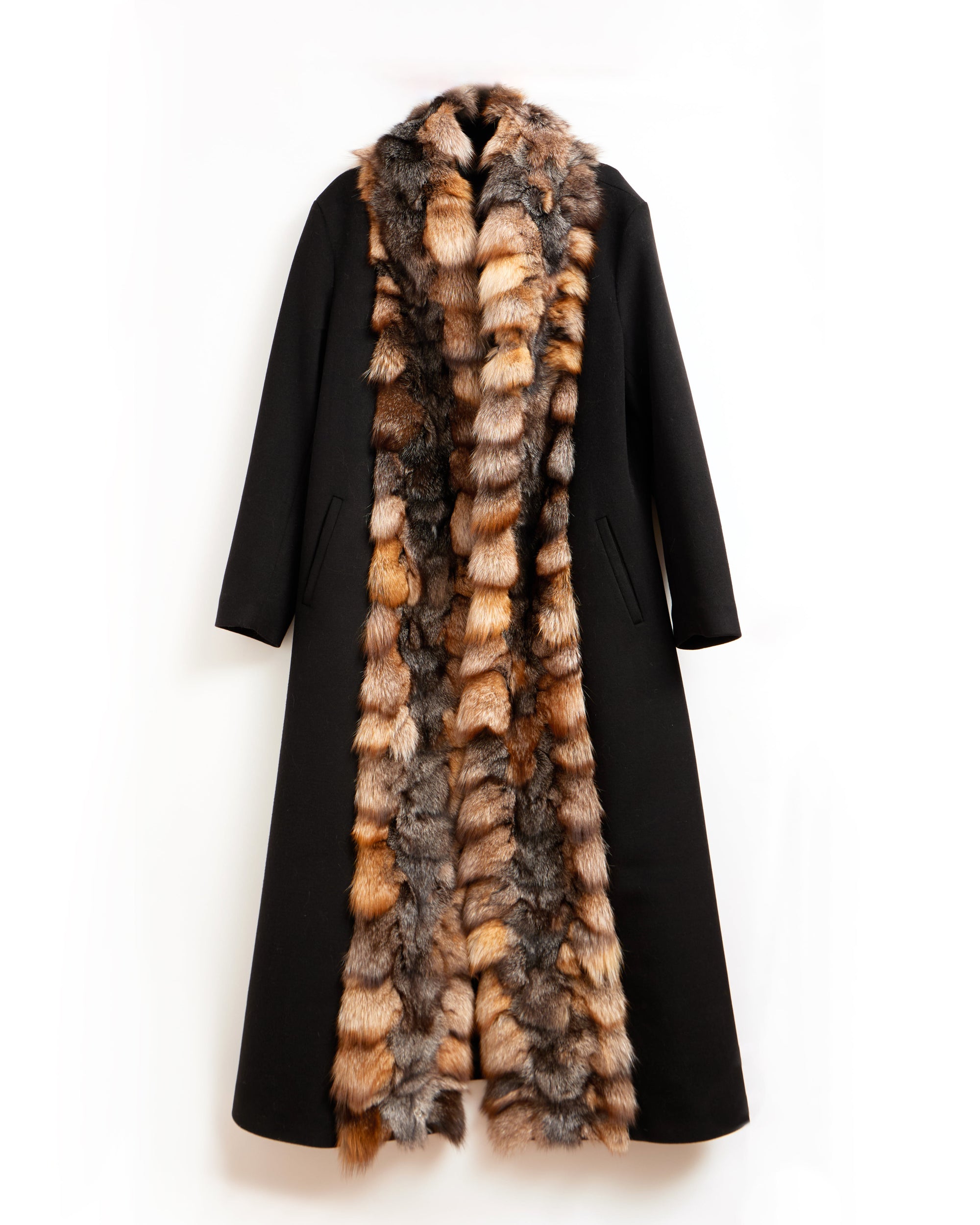 Elegant Italian Cashmere Coat with Lavish Fur Collar