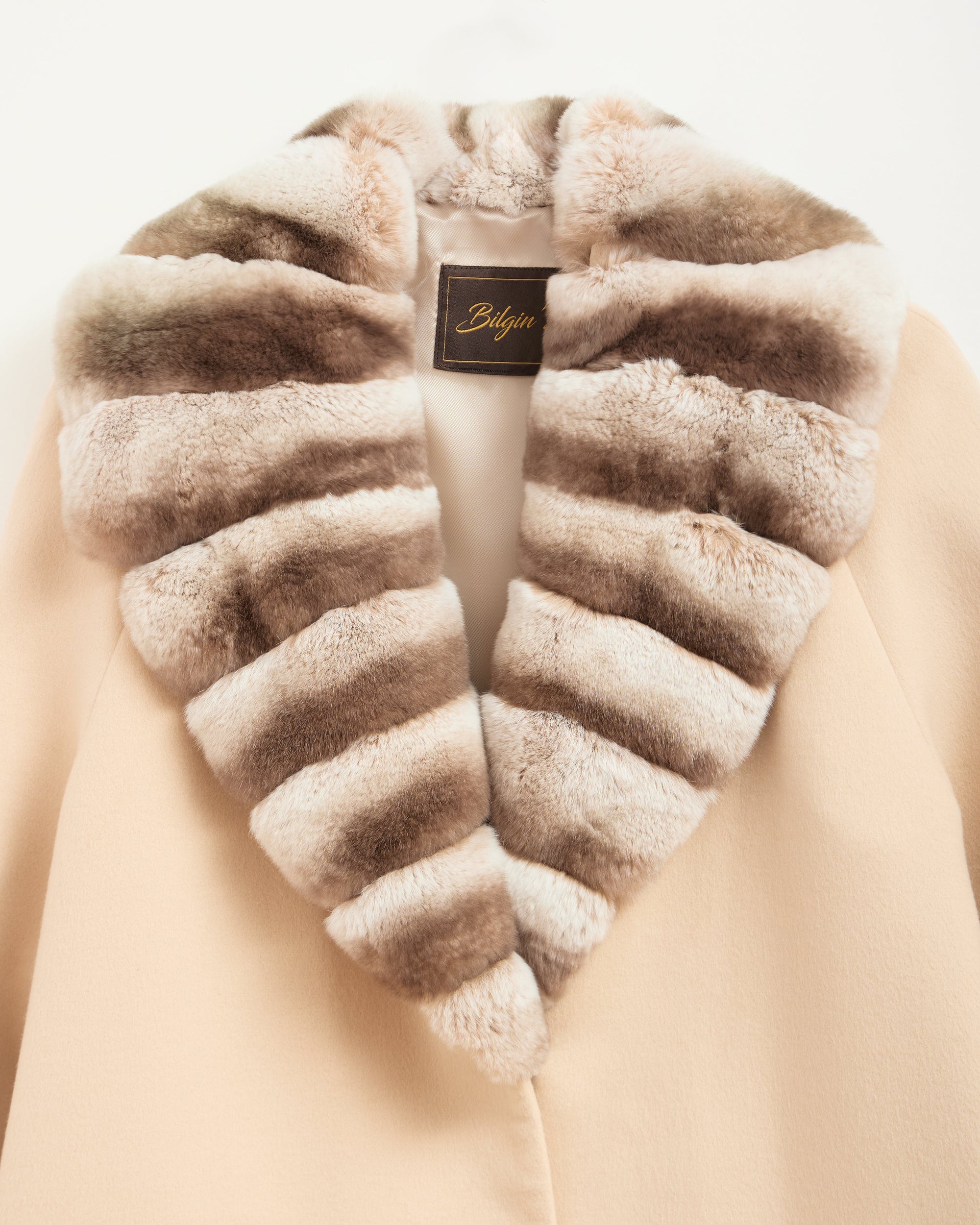 Opulent Cashmere Coat with Chinchilla Detailing